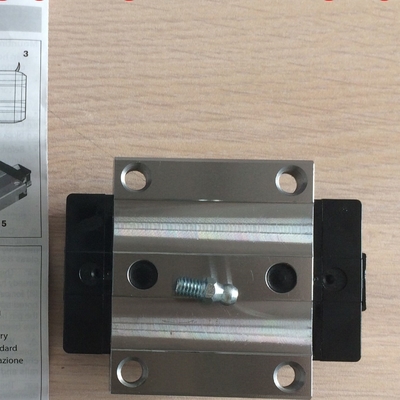 CNC Makinesi Doğrusal Top rulmanı / Doğrusal Kaydırma rulmanı R165129420 23x70x86.2 mm